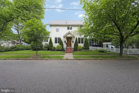 Exterior - 1 E 2nd St, Palmyra, NJ 08065 photo 9 of 10