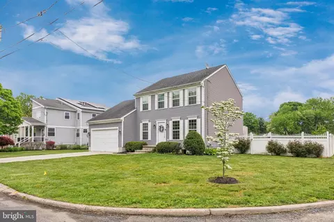 142 Walker Ave, Moorestown, NJ 08057