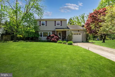 31 Nippins Ave, Mount Holly, NJ 08060
