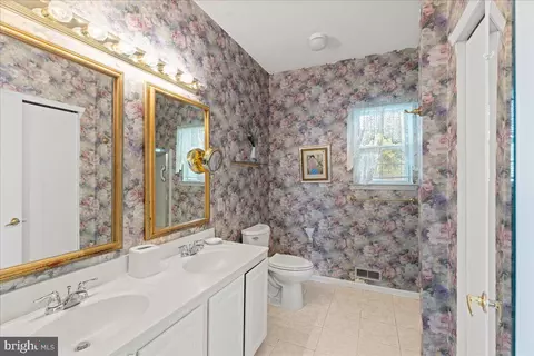24 Ashley Dr, Delran, NJ 08075 photo 16
