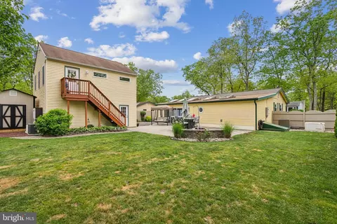 413 N Carolina Trl, Browns Mills, NJ 08015