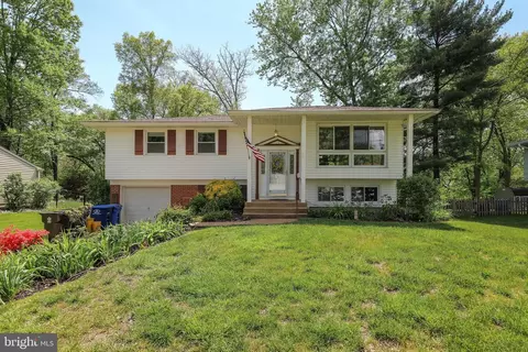 26 Cornell Dr, Delran, NJ 08075