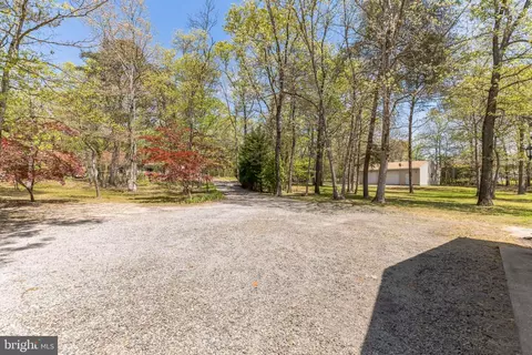 Exterior - 900 Old Indian Mills Rd, Tabernacle, NJ 08088 photo 7 of 10