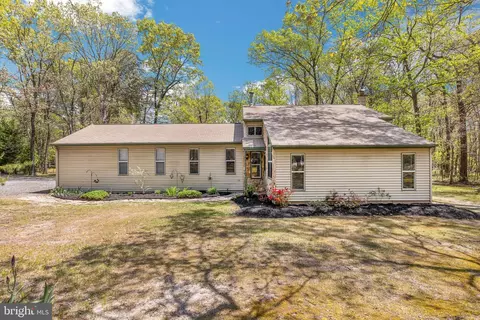 Exterior - 900 Old Indian Mills Rd, Tabernacle, NJ 08088 photo 2 of 10