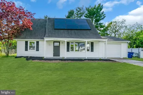 33 Holstone Ln, Willingboro, NJ 08046