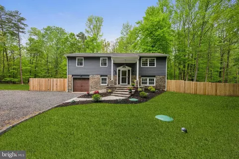 26 Vernetta Ln, Medford, NJ 08055