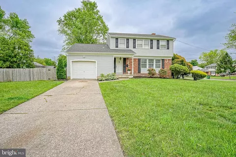 226 Tinder Box Ln, Marlton, NJ 08053