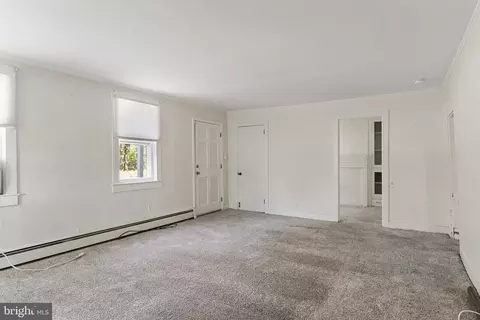 131 Mill Ln, Columbus, NJ 08022 photo 5