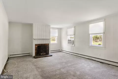 131 Mill Ln, Columbus, NJ 08022 photo 4