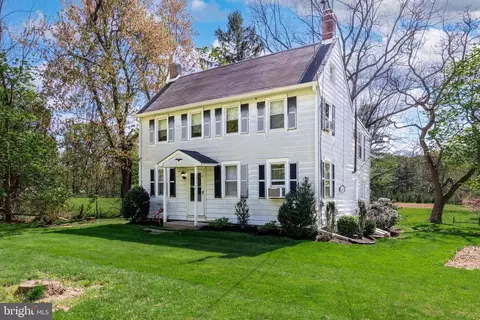 131 Mill Ln, Columbus, NJ 08022 photo 2