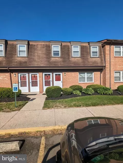 1205 Liberte Ct, Burlington, NJ 08016