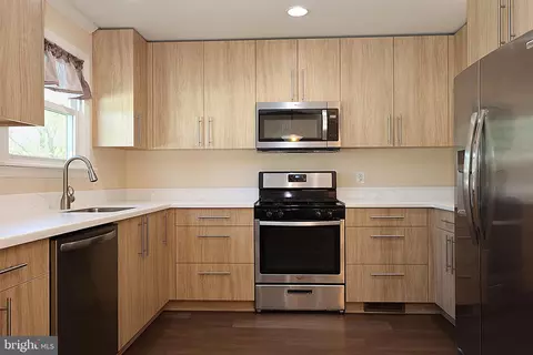 7 Abington Ave, Marlton, NJ 08053 photo 9