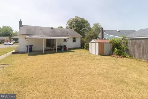 Exterior - 528 Erhardt Ave, Beverly, NJ 08010 photo 1 of 3