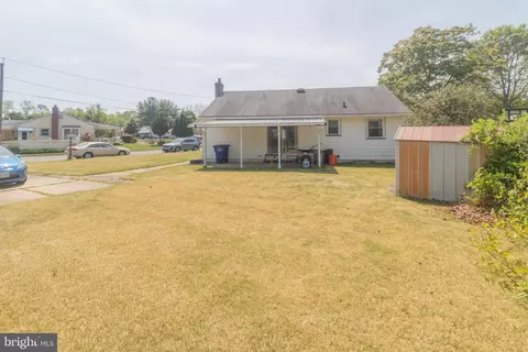 Exterior - 528 Erhardt Ave, Beverly, NJ 08010 photo 3 of 3