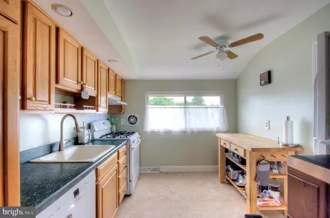206 Buchanan Ave, Beverly, NJ 08010 photo 14