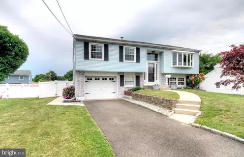 206 Buchanan Ave, Beverly, NJ 08010 photo 2