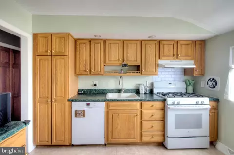 206 Buchanan Ave, Beverly, NJ 08010 photo 13