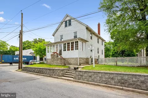 134 Hulme St, Mount Holly, NJ 08060