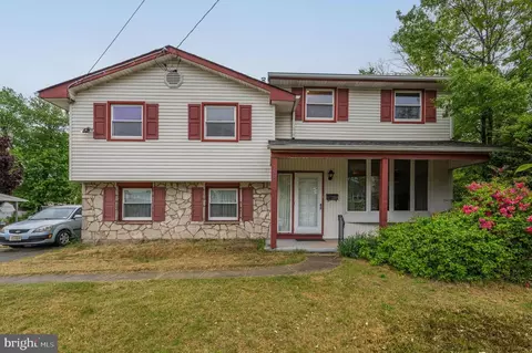 250 Hendrickson Ave, Edgewater Park, NJ 08010