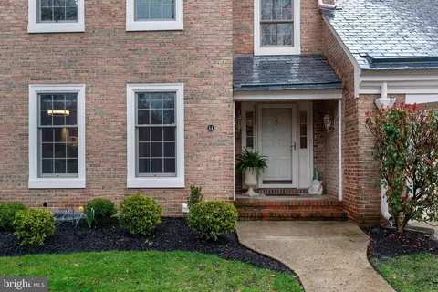 64 Foxwood Dr, Moorestown, NJ 08057