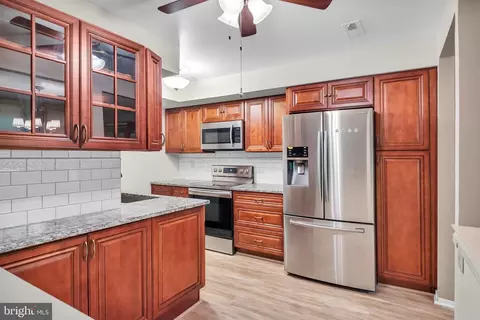 115 E Kings Hwy #147, Maple Shade, NJ 08052