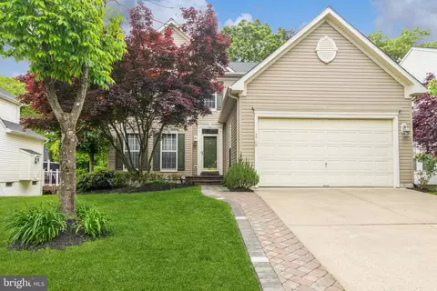 35 Wood Lark Dr, Mount Laurel, NJ 08054