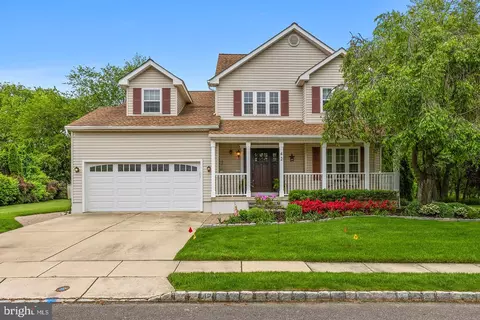 42 Karemark Dr, Burlington, NJ 08016
