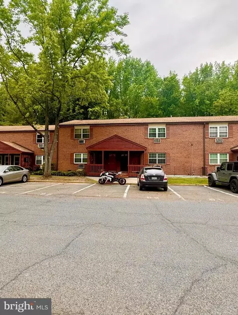 311 Garnet Dr, Burlington, NJ 08016