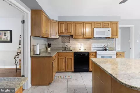 Kitchen - 28 Washington Way, Tabernacle, NJ 08088 photo 3 of 3