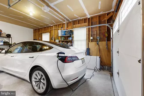 Entry Way - 28 Washington Way, Tabernacle, NJ 08088 photo 3 of 3
