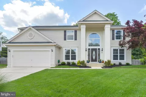 9 Columbia Dr, Marlton, NJ 08053