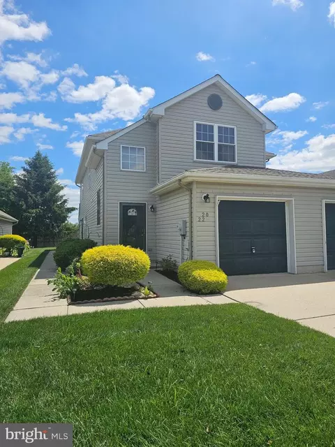 20 Palmer Sq, Edgewater Park, NJ 08010