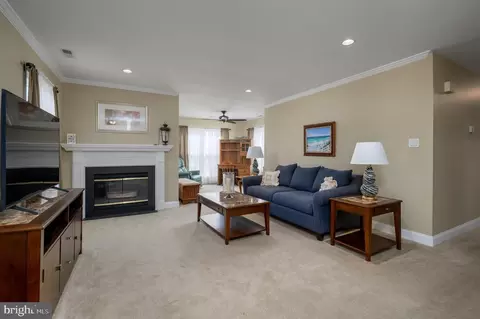 2302 B Toddsbury Ct, Mount Laurel, NJ 08054