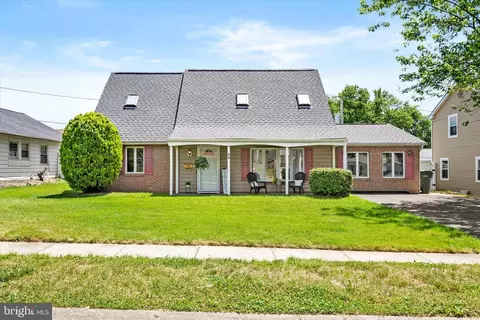 24 Hamilton Ln, Willingboro, NJ 08046