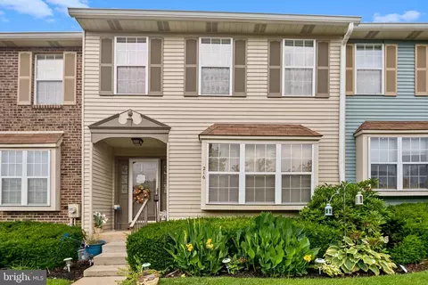 216 Martins Way, Mount Laurel, NJ 08054