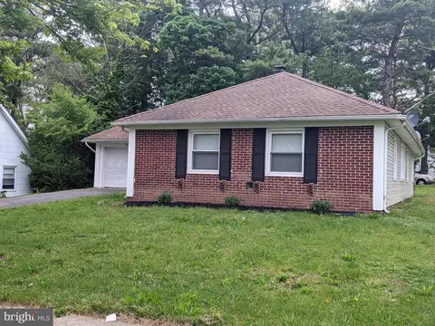 52 Pinafore Ln, Willingboro, NJ 08046