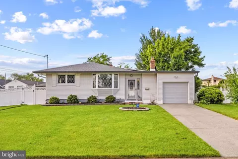 1000 Endicott Ave, Cinnaminson, NJ 08077