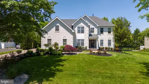 117 Oakmont Dr, Moorestown, NJ 08057