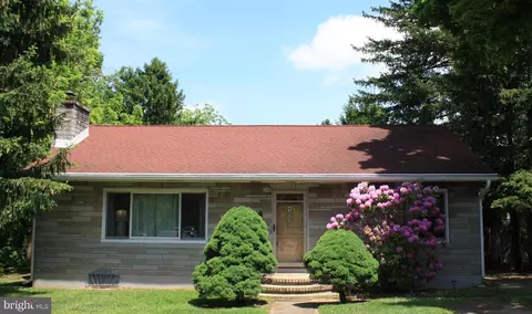 430 Delaware Ave, Roebling, NJ 08554