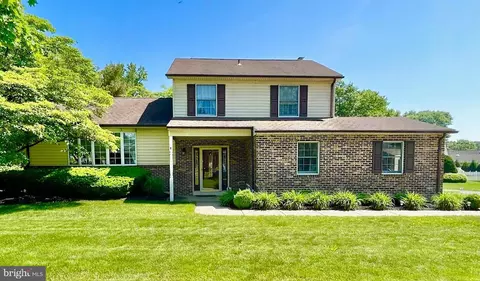 46 E Delaware Ave, Florence, NJ 08518