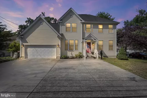 700 S Fairview St, Riverside, NJ 08075