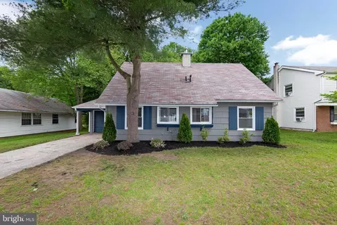 83 Buckingham Dr, Willingboro, NJ 08046