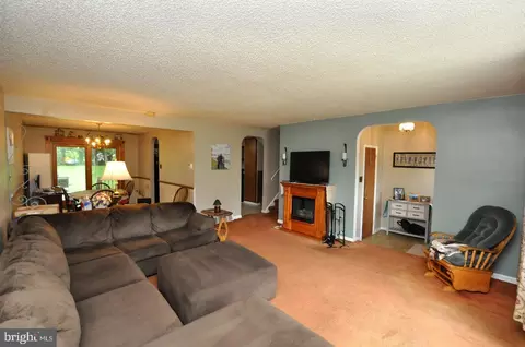 480 Willow Dr, Cinnaminson, NJ 08077 photo 5
