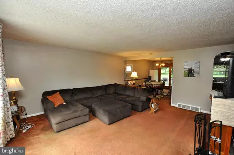 480 Willow Dr, Cinnaminson, NJ 08077 photo 4