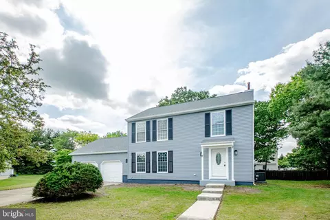 7 Bentley Ct, Marlton, NJ 08053