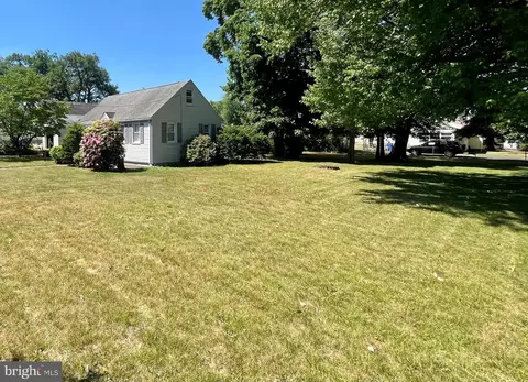 420 Stiles Ave, Maple Shade, NJ 08052 photo 3