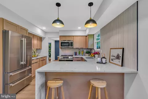 22 Nassau Dr, Willingboro, NJ 08046