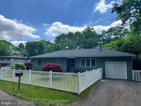 201 Lakeview Blvd, Browns Mills, NJ 08015