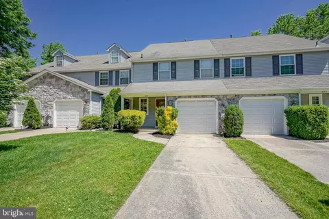 604 Hazelwood Ln, Marlton, NJ 08053