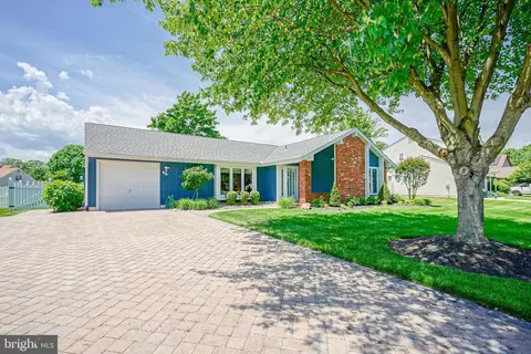 66 Boothby Dr, Mount Laurel, NJ 08054